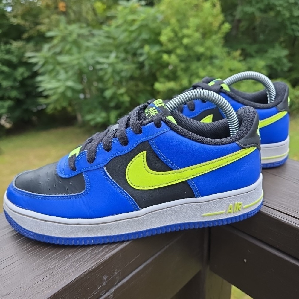 Nike Air Force 1 LV8 FD0302-400 Unisex Blue Volt Black White Sneaker Men's 5.5 - Picture 5 of 9